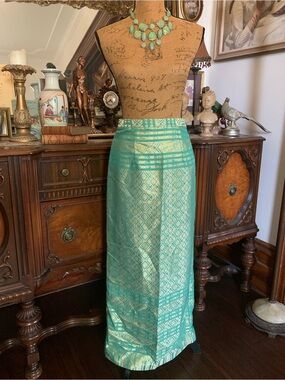 Vintage Boho Satiny Golden Thread Exotic Asian Floral Metalic Fashion Skir